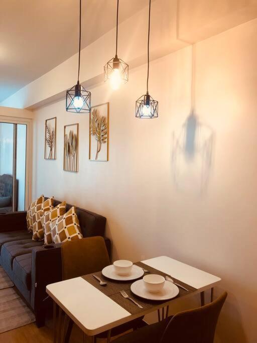 The Celandine By Dmci Homes Caloocan Exterior photo